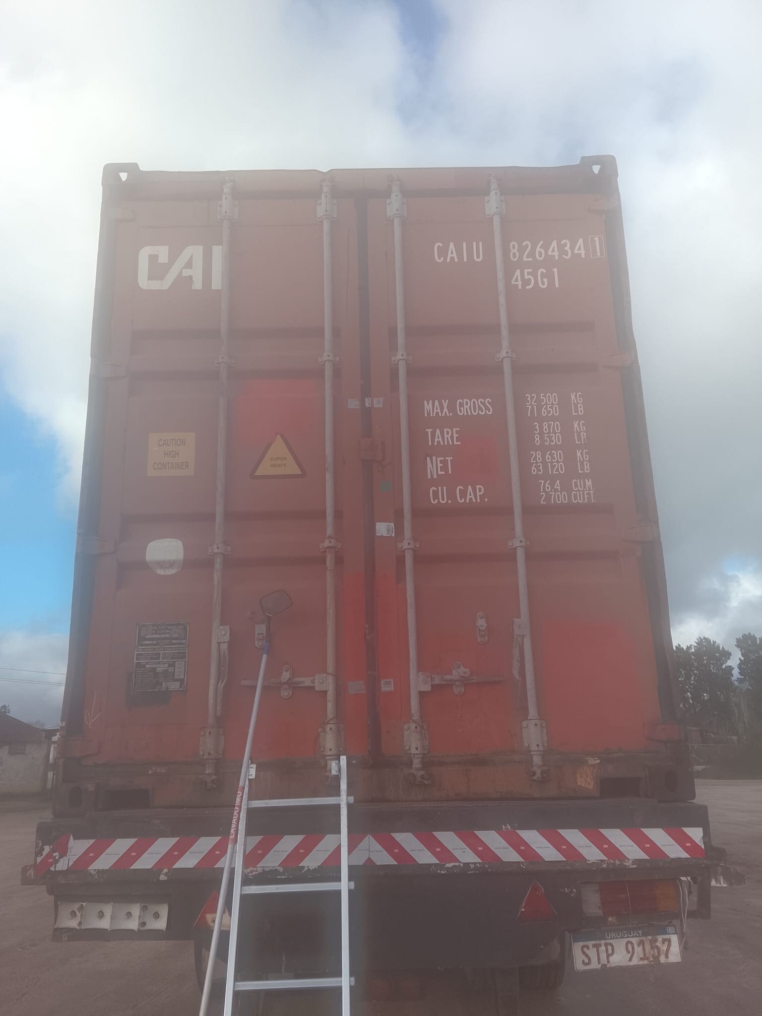 Container Marítimo 40HC CAIU
